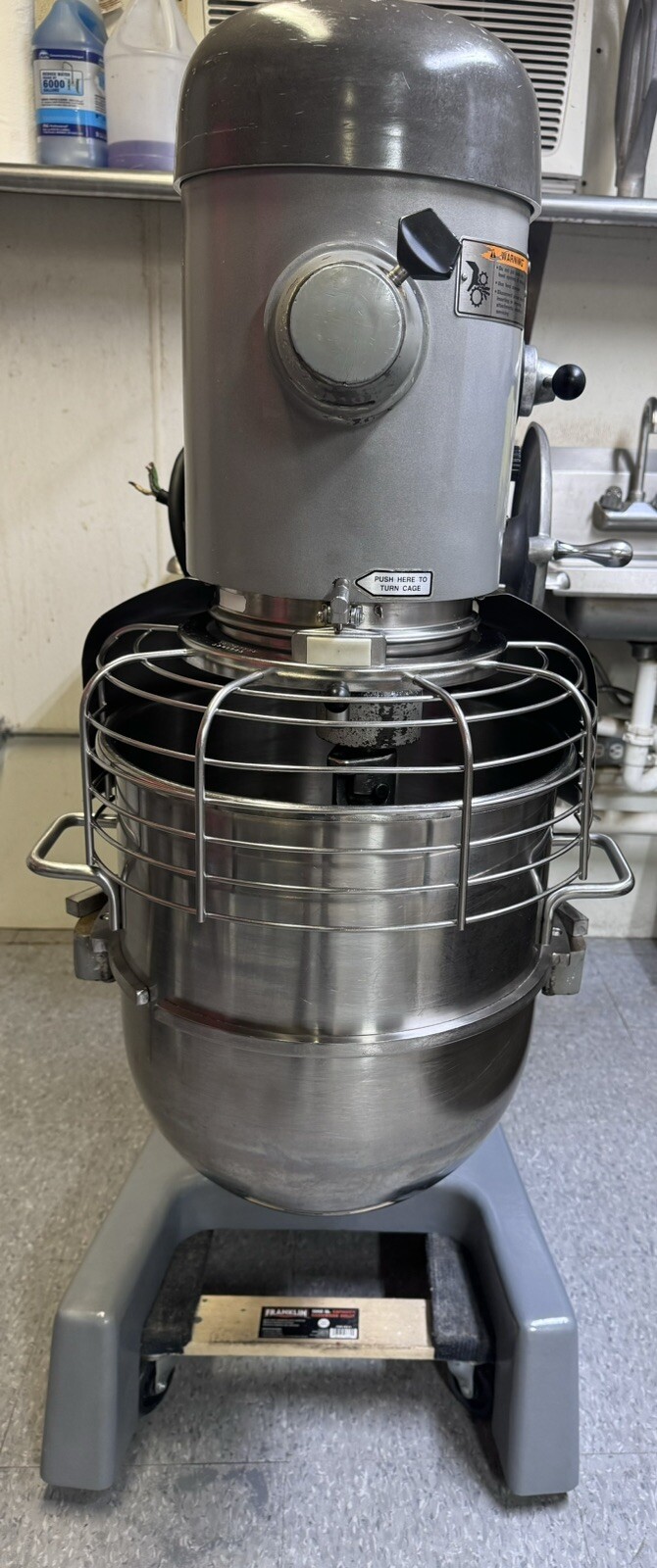 Hobart D340 40 Qt Mixer With 40 Qt SS Bowl & Heavy Duty SS Hook 1.5 HP 3 PH 208V