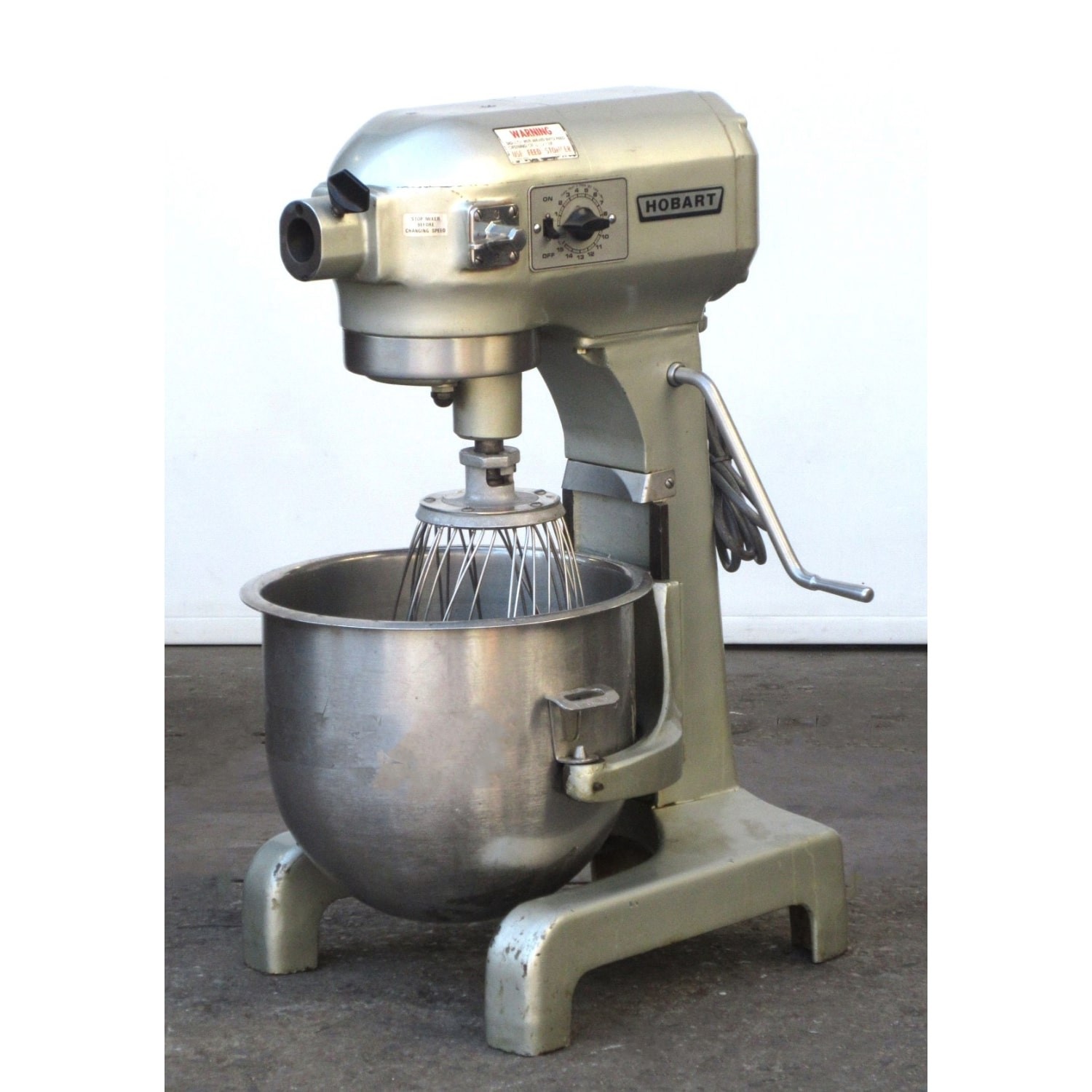 Hobart A200T Mixer 20 Qt, Bowl And 2 Attachments Included