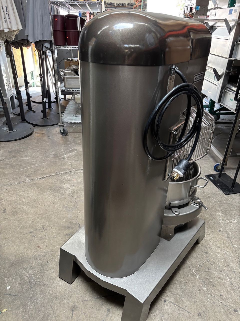 60 Quart Hobart H-600 Classic Mixer With Safety Cage Bowl Guard 208V 3 Ph 1.5 HP