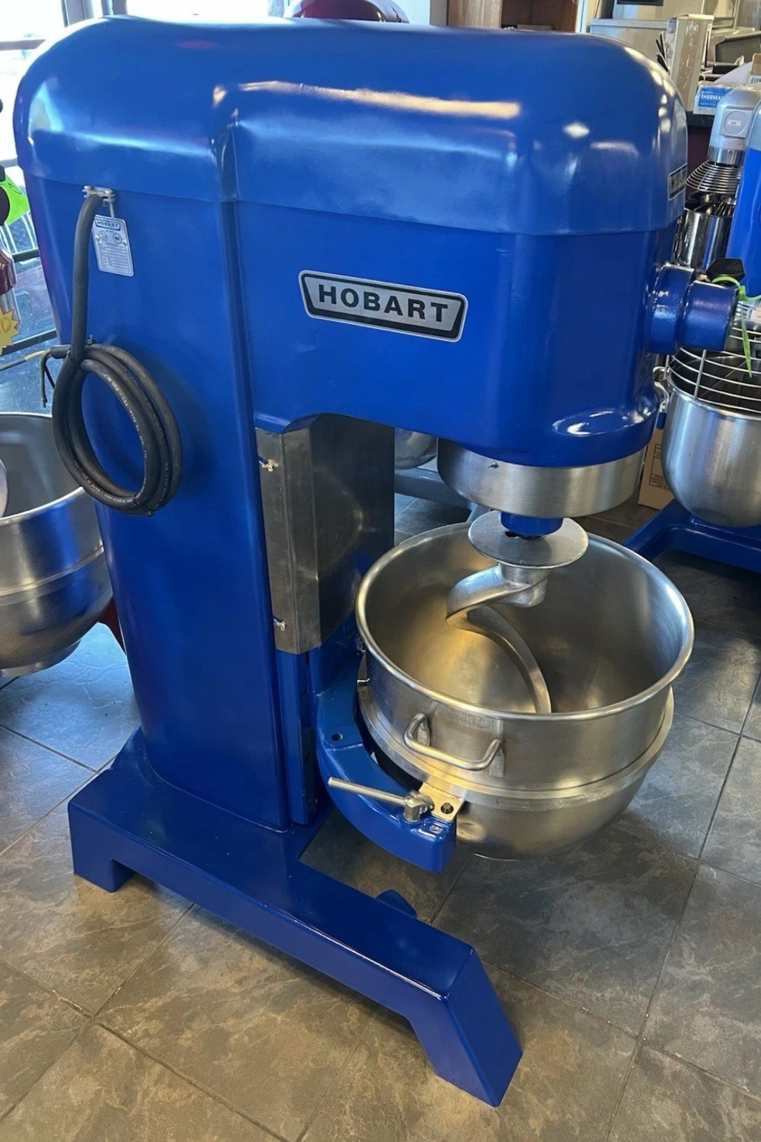 HOBART H 600 60 Qt Mixer 1HP 200V 3 Phase Bowl & Hook Included BEAUTIFUL SHAPE!