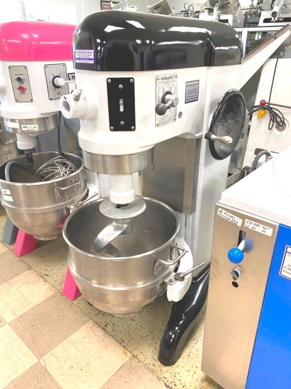 Mixer 60/ Hobart H-600 60 Qt Mixer w/ Attachments/ Single Phase