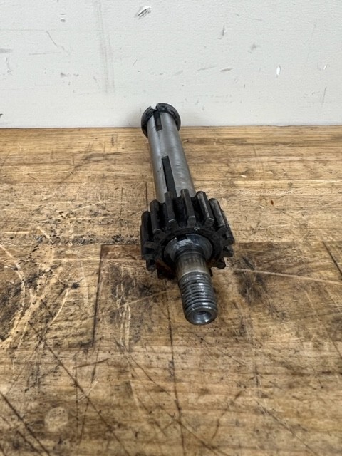 Hobart Mixer Transmission Shaft with 15 Tooth Gear – A120, A200 Part# 00-291236