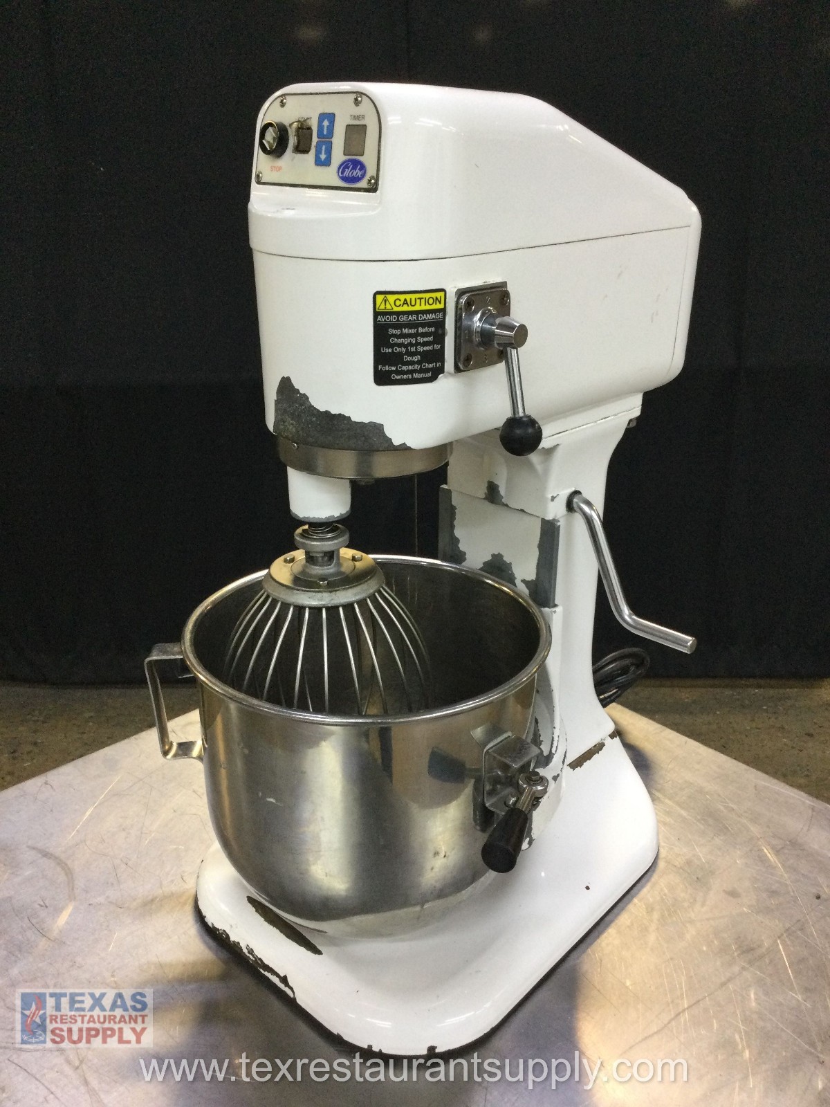 Globe SP8, 8 Qt Countertop Mixer With Bowl 2 Attachment