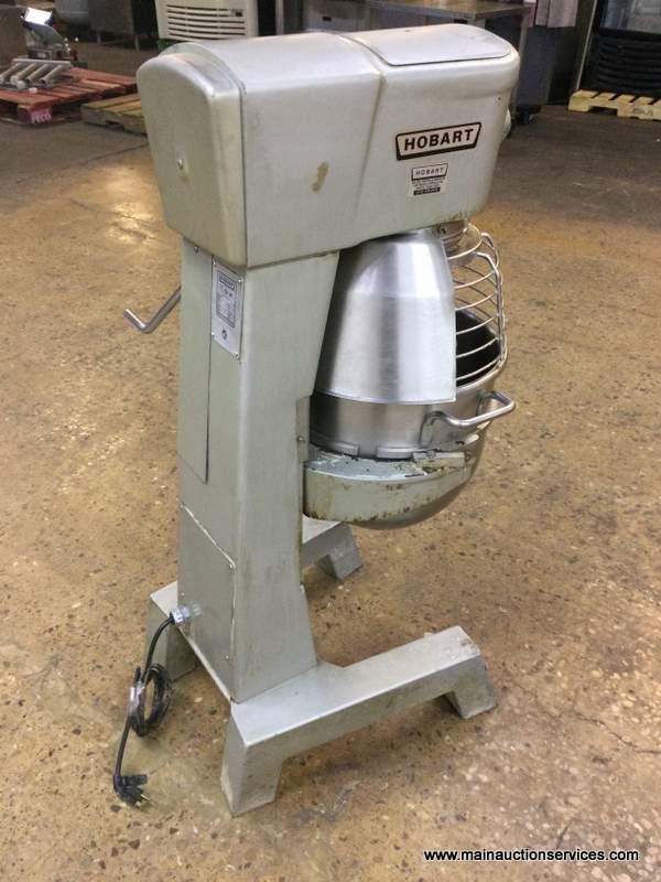 HOBART D300T 30 QT DOUGH MIXER WITH BOWL GUARD 1 ATTACHMENT