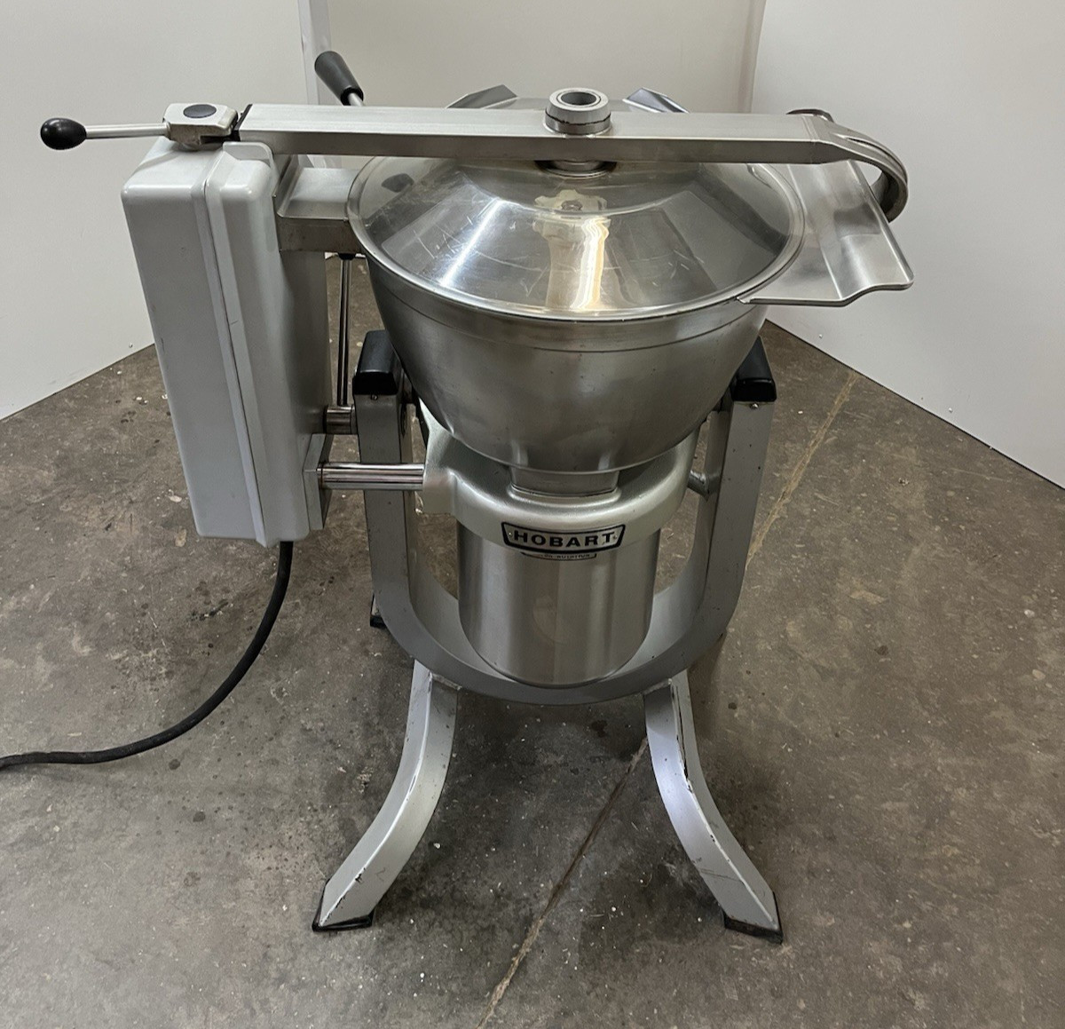 Hobart HCM-300 30Qt **TESTED** WORKING WITH BLADE PICTURED SN: 31-306-189-GD