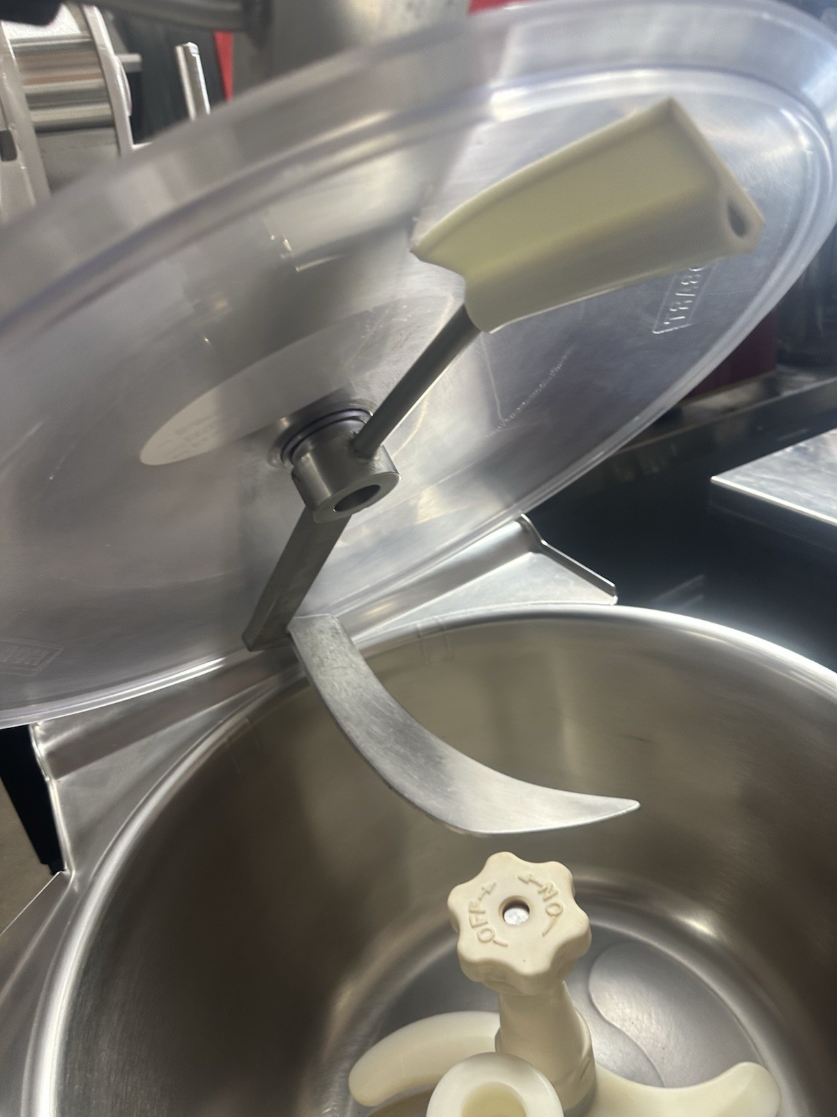 Hobart HCM-450 Vertical Cutter Mixer Food Processor Pizza Cheese Salads Salsa