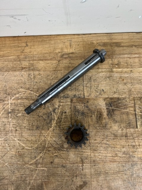 Hobart Mixer Transmission Shaft with 15 Tooth Gear – A120, A200 Part# 00-291236