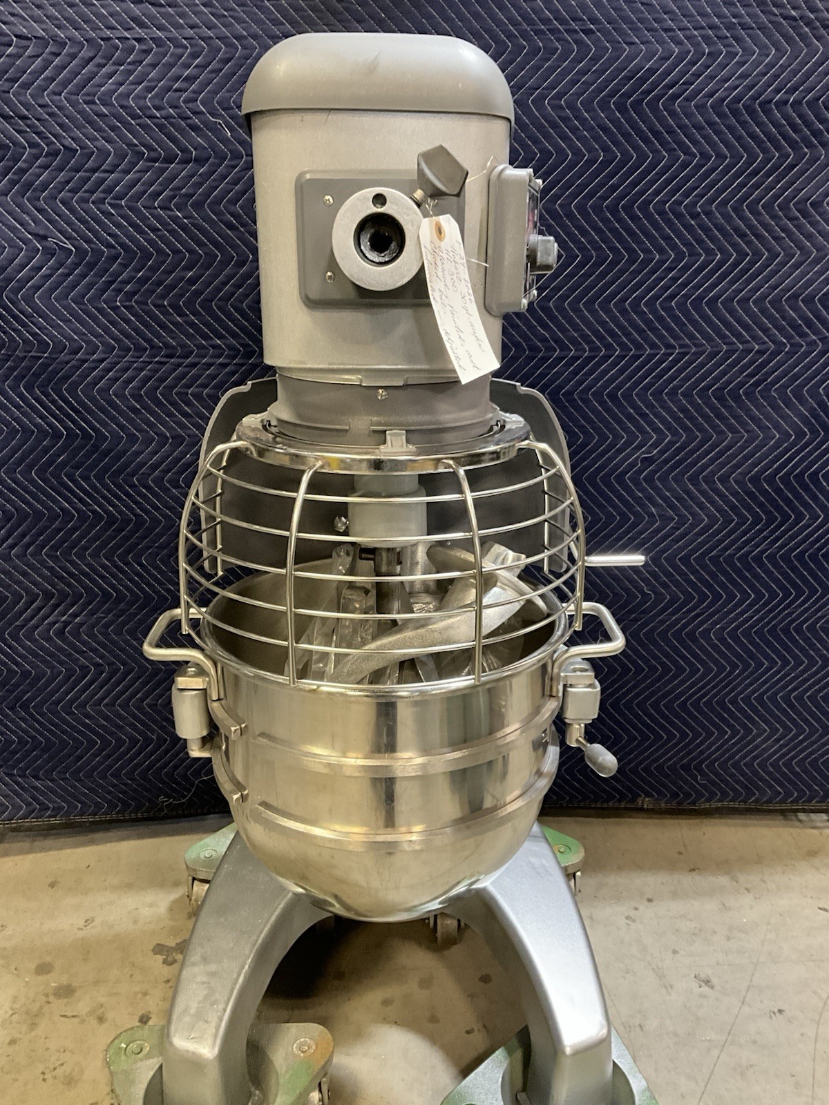 Hobart HL300-3STD Legacy+ 30 qt artisan bakery bread mixer 1 ph, 100-120v