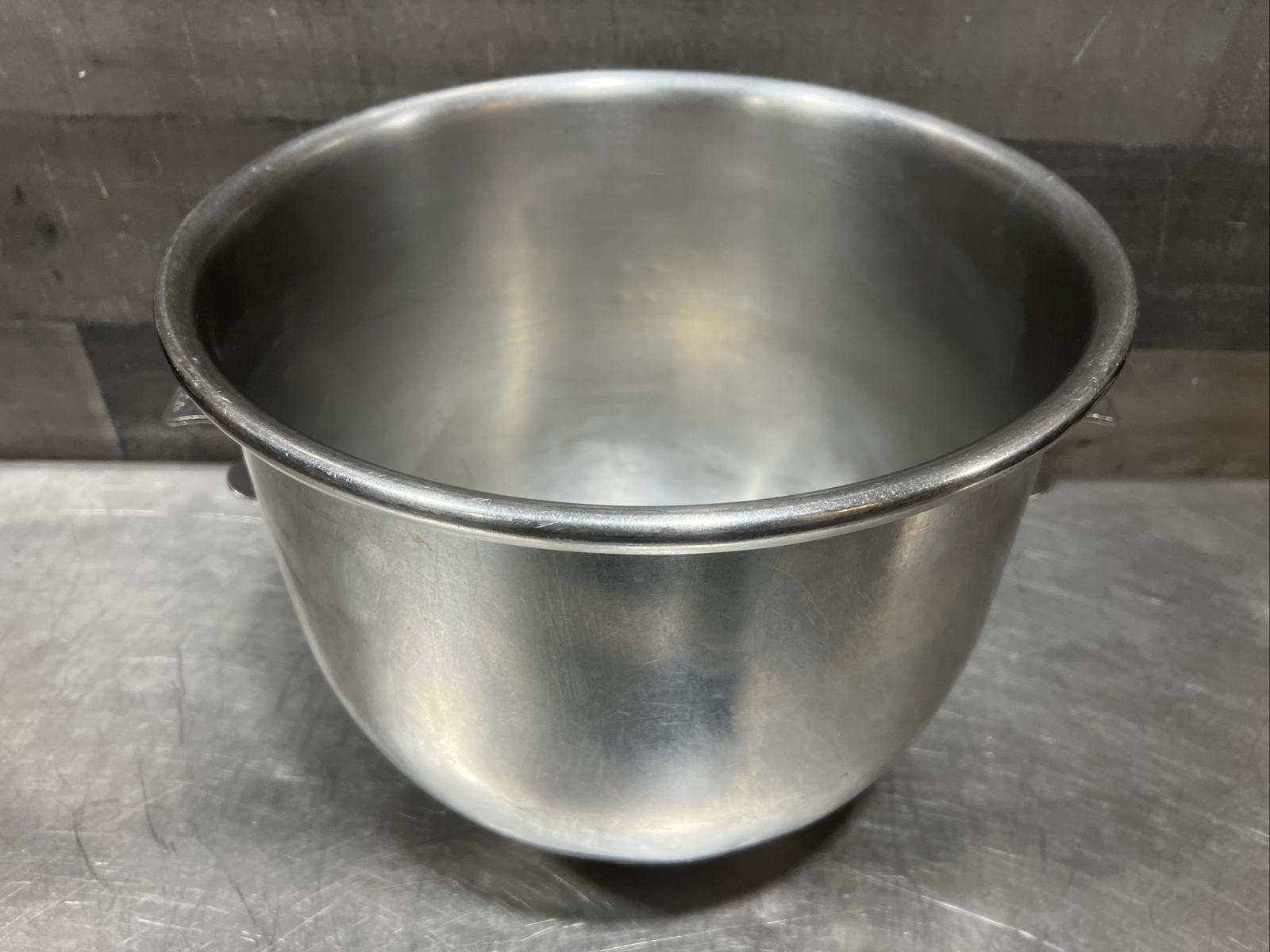 Hobart Genuine 20 QT Quart Mixer Stainless Steel Mixing Bowl A-200-20 Used