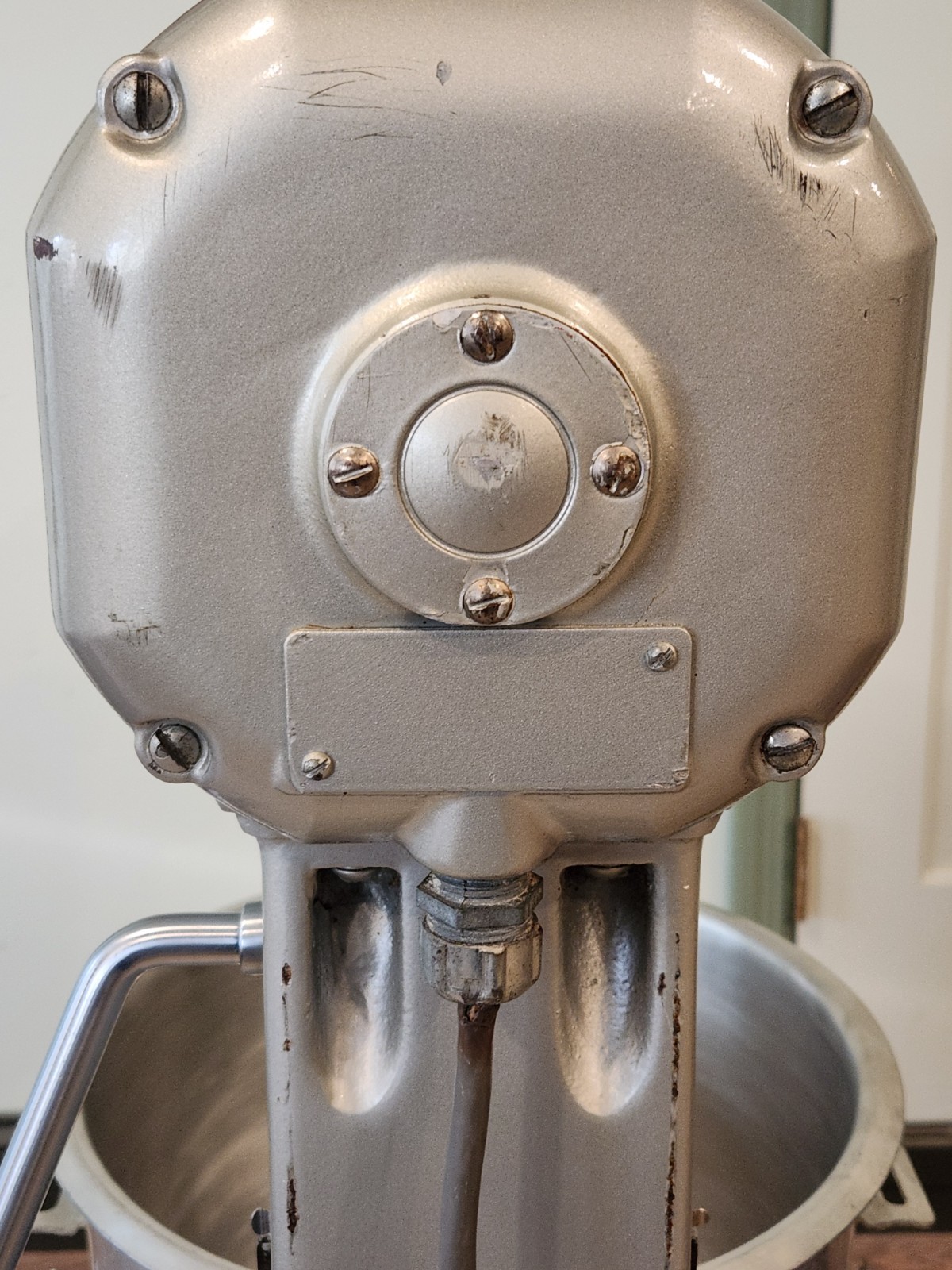 Hobart Classic A-200FT, 20 Quart Floor Mixer, Bowl, Beater & Timer – REFURBISHED