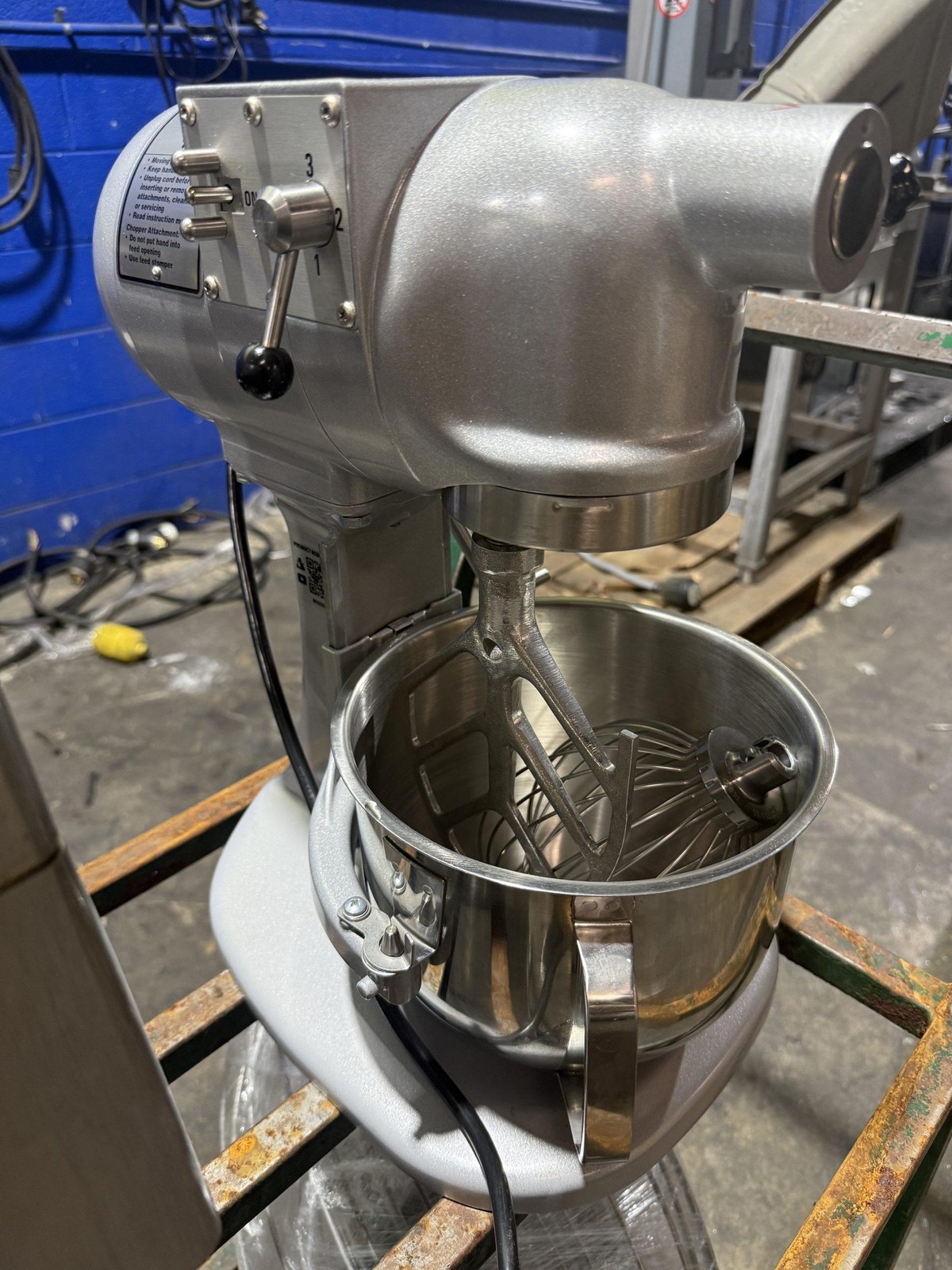 2025 HOBART N50-60 5QT. DOUGH MIXER W/ BOWL, WHISK and PADDLE ATTACHMENT