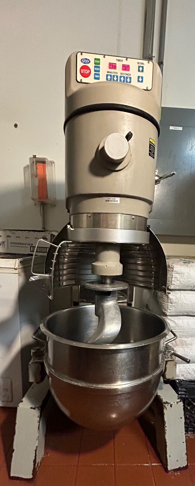 Globe SP62P-4 60 Qt Planetary Mixer Commercial 4 Speed with #12 Hub 3 HP