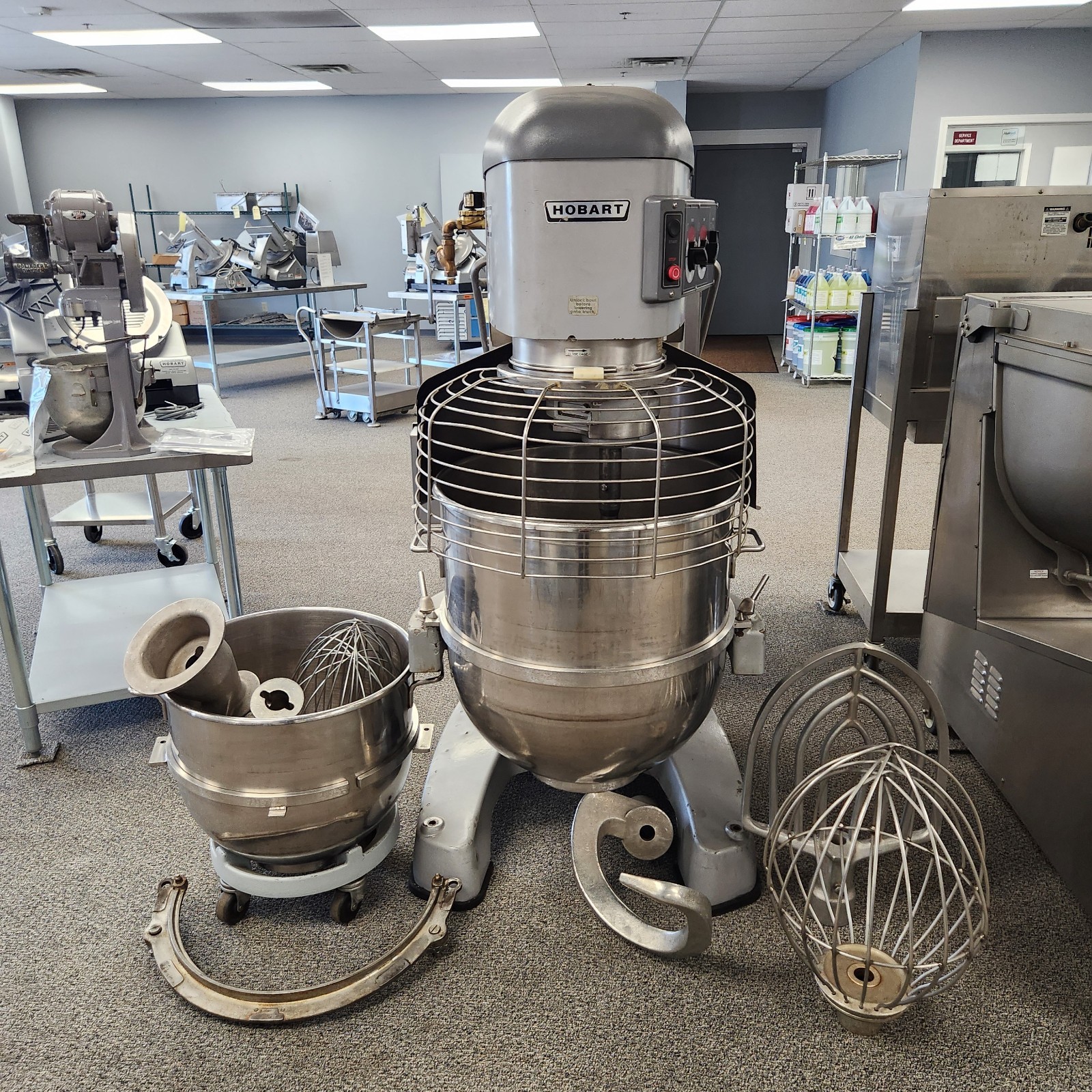 *Rebuilt By Hobart* Legacy HL1400N 140 Quart Bakery Restaurant Dough Mixer + Acc