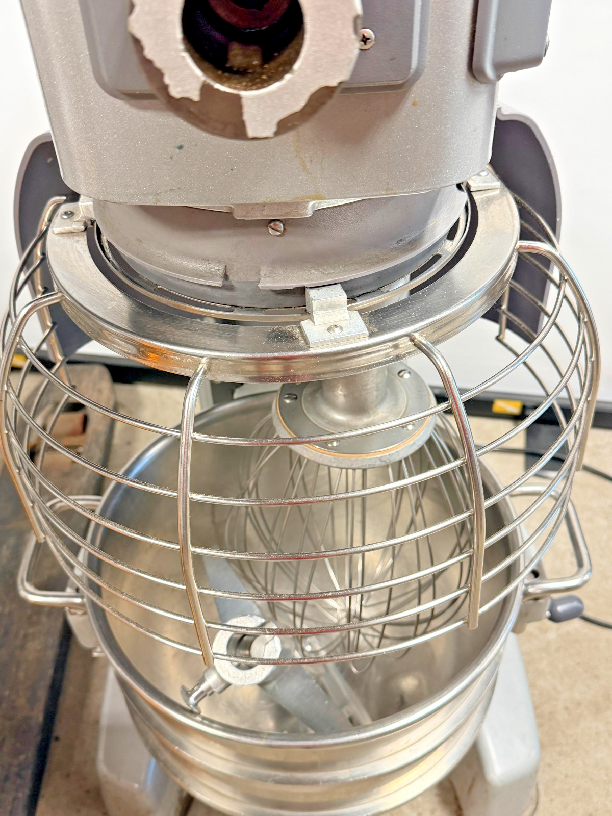 Hobart Legacy HL300 30 Qt Dough Mixer with Bowl whip & paddle 200-240 V 1 PH