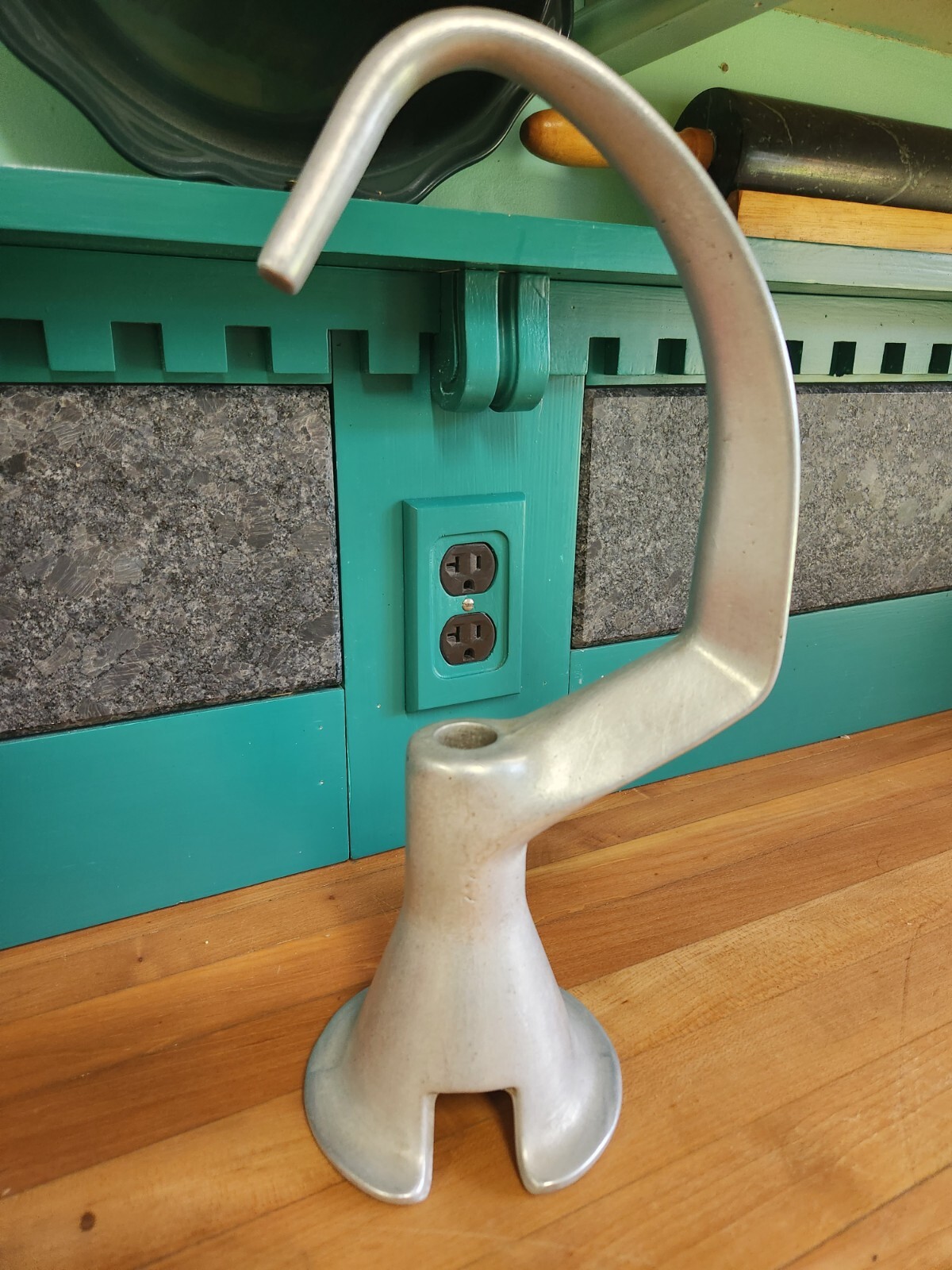 Hobart 20 Quart NSF “E” Dough Hook “A20E” 00-295119 for A200 20 Qt. Mixer – EUC