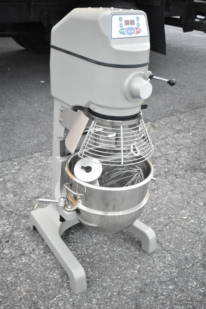 NEW 2025 Globe SP30 30 Qt Dough Mixer S/S Bowl/Guard/Dough Hook/Paddle/Whisk