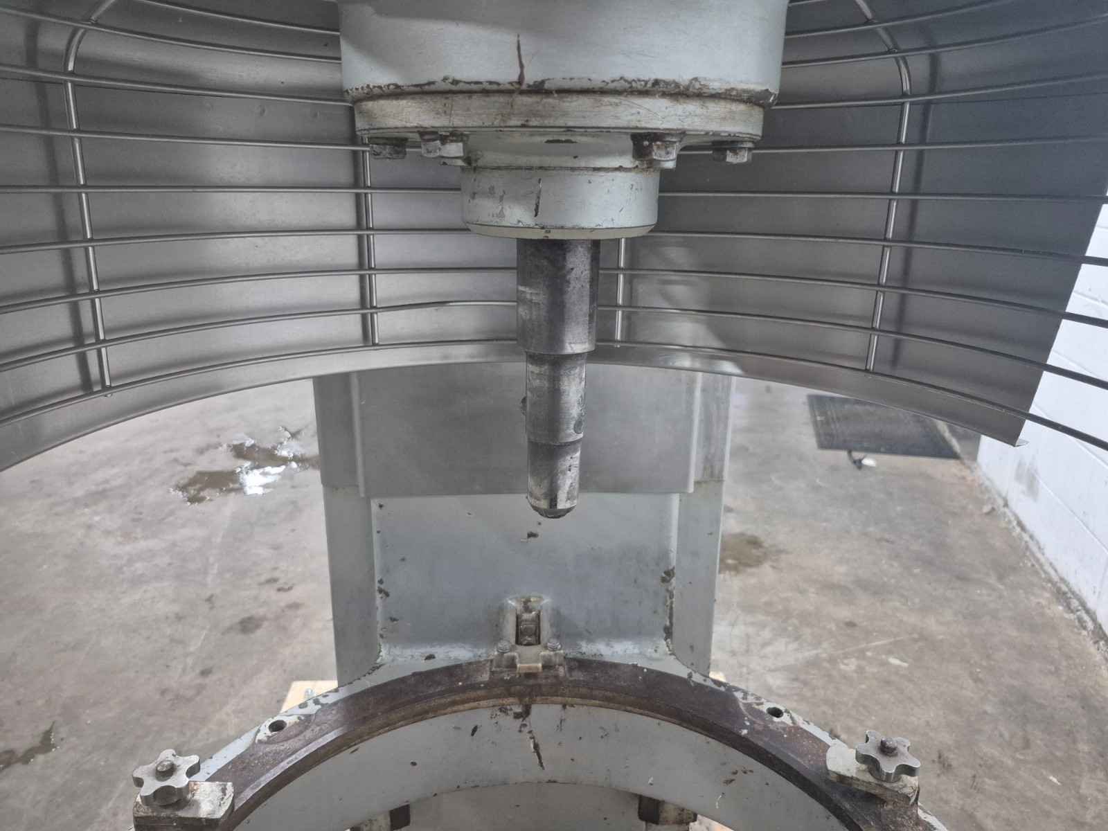 Hobart V1401 140-Quart Planetary Mixer