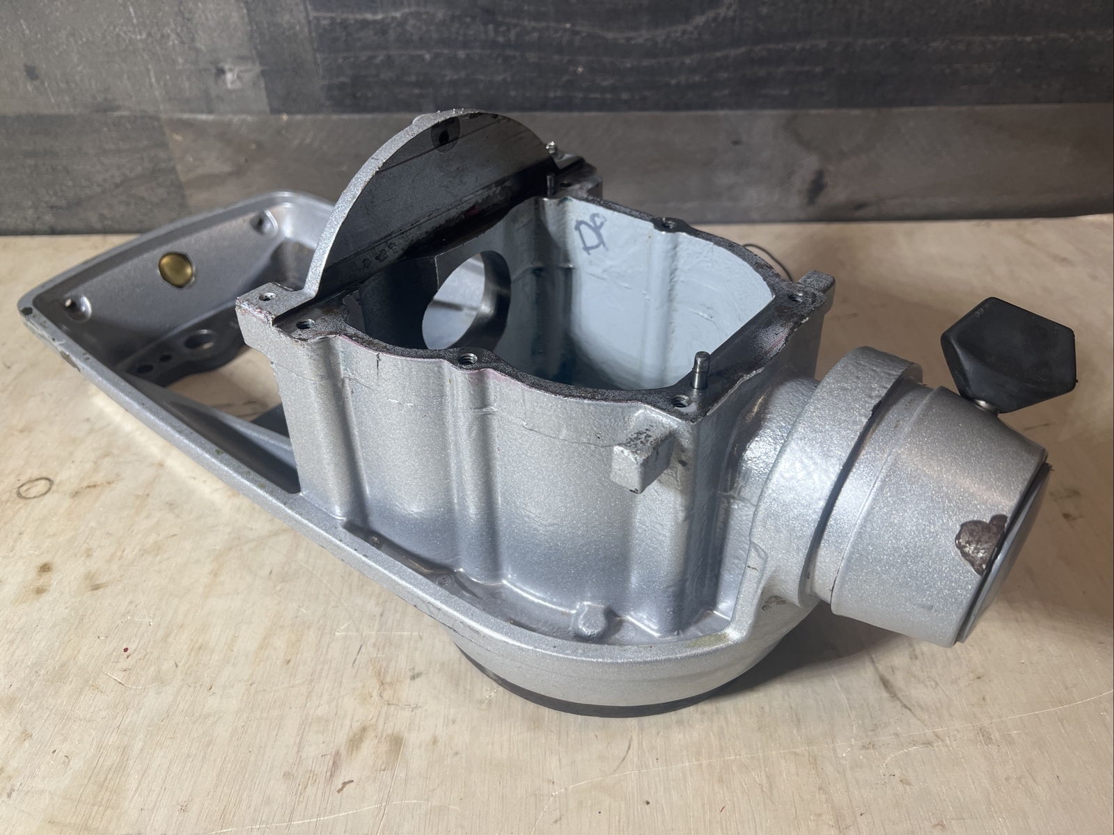 Genuine Hobart HL200 20qt Mixer Gear Case. Offered For Parts/Repair. Please Read