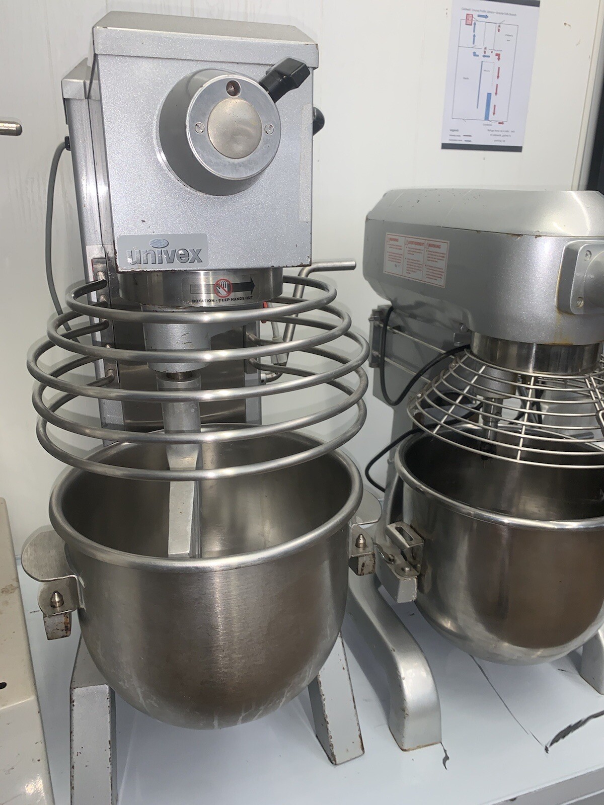 UNIVEX SRM20 20QT MIXER COUNTER TOP COMMERCIAL DOUGH NSF