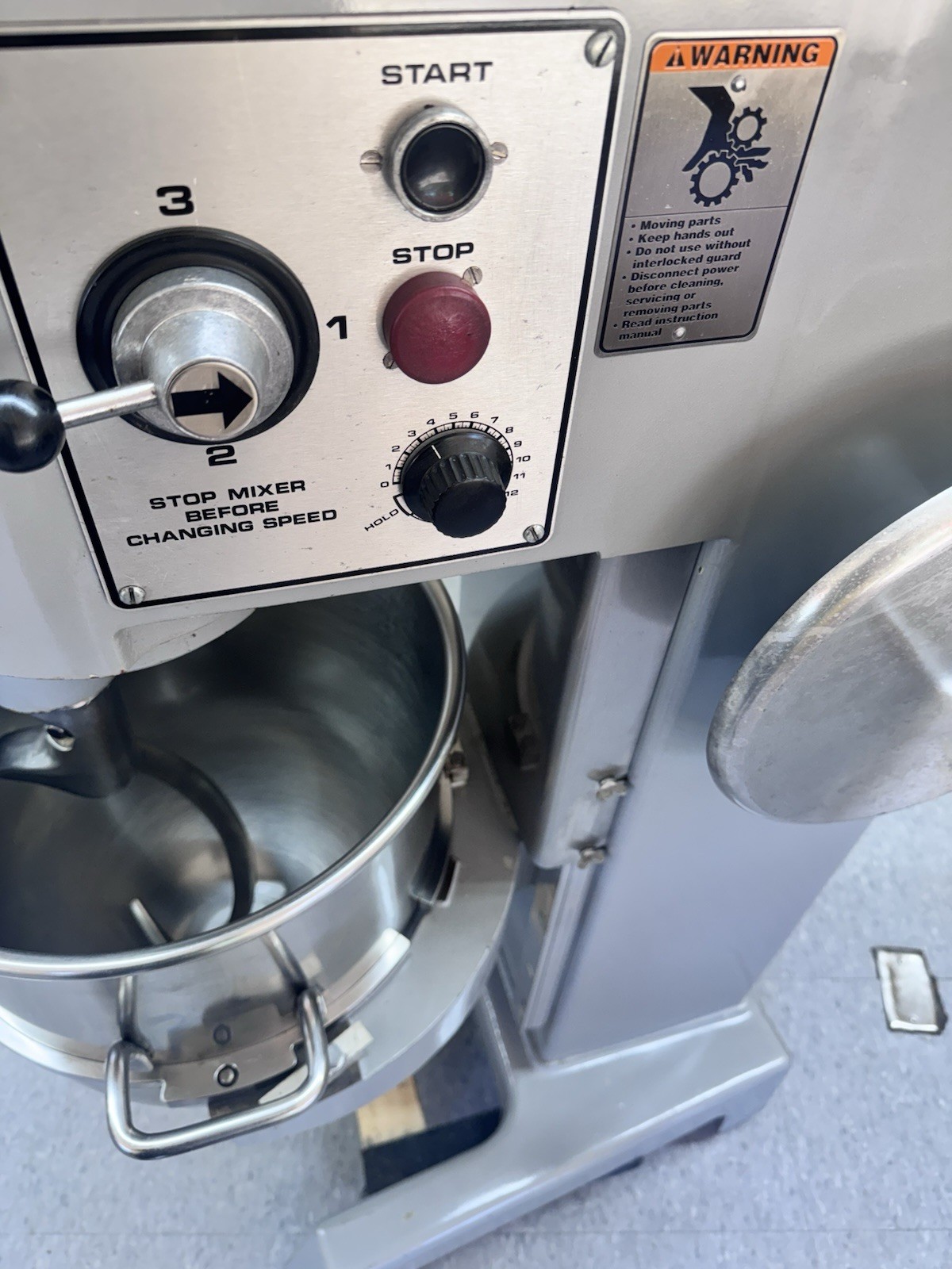 Hobart D340 40 Qt Mixer With 40 Qt SS Bowl & Heavy Duty SS Hook 1.5 HP 3 PH 208V