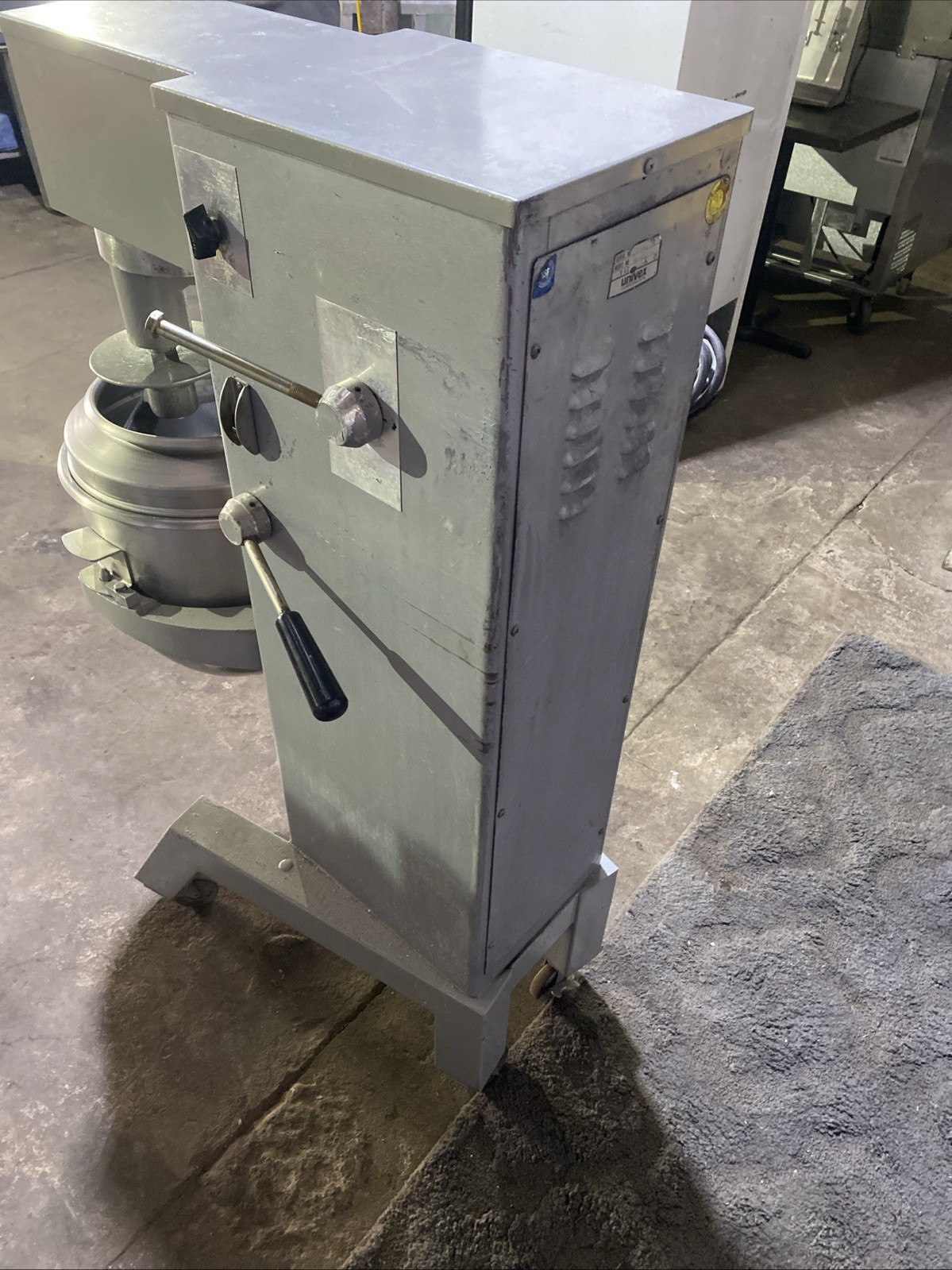 Pre-Owned Univex 30 Quart Commercial Dough Mixer Model M30 TESTED