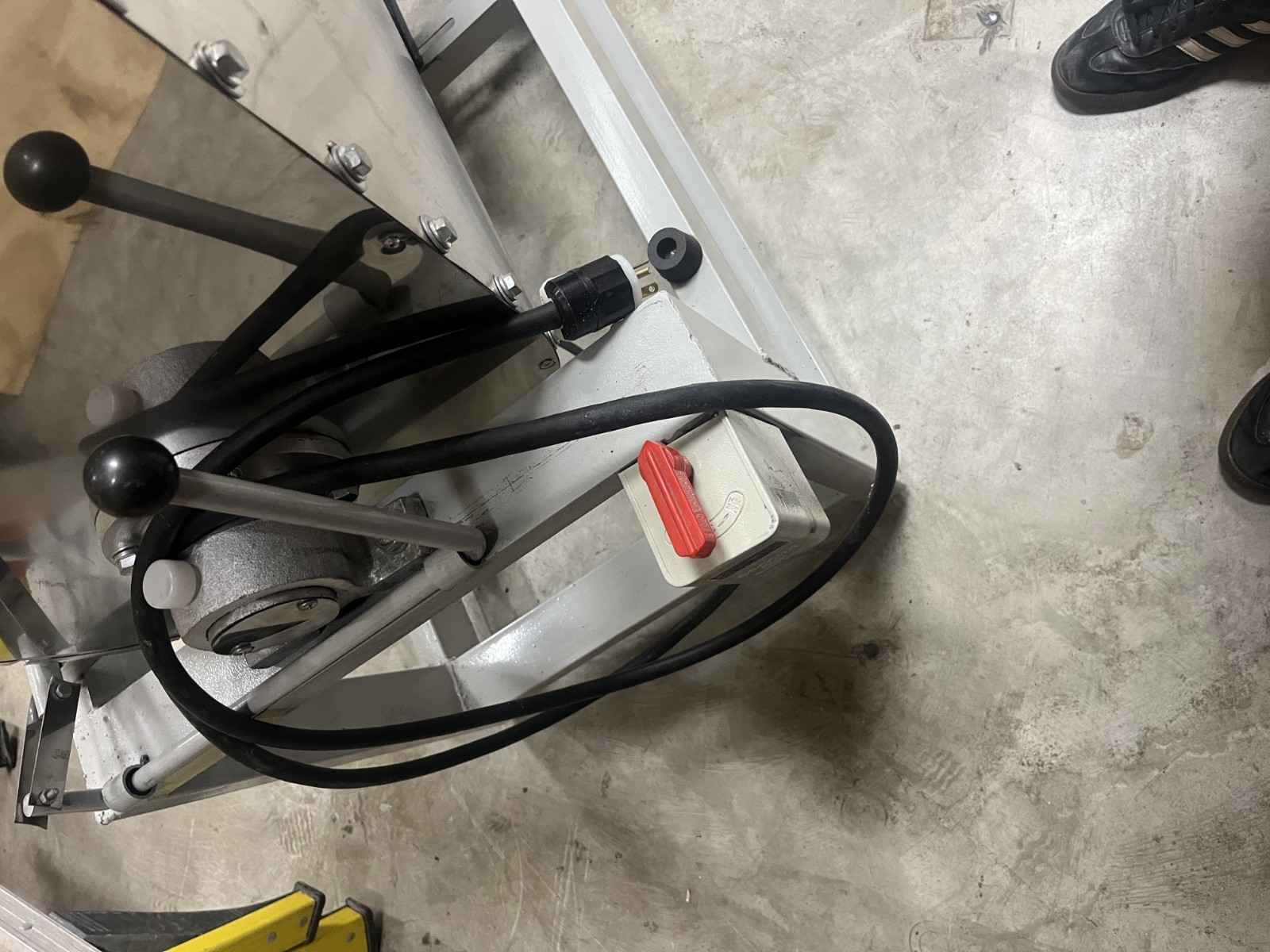 NEVER USED 75 Quart Horizontal Ribbon Arm Dough Mixer 220V 4.5hp motor