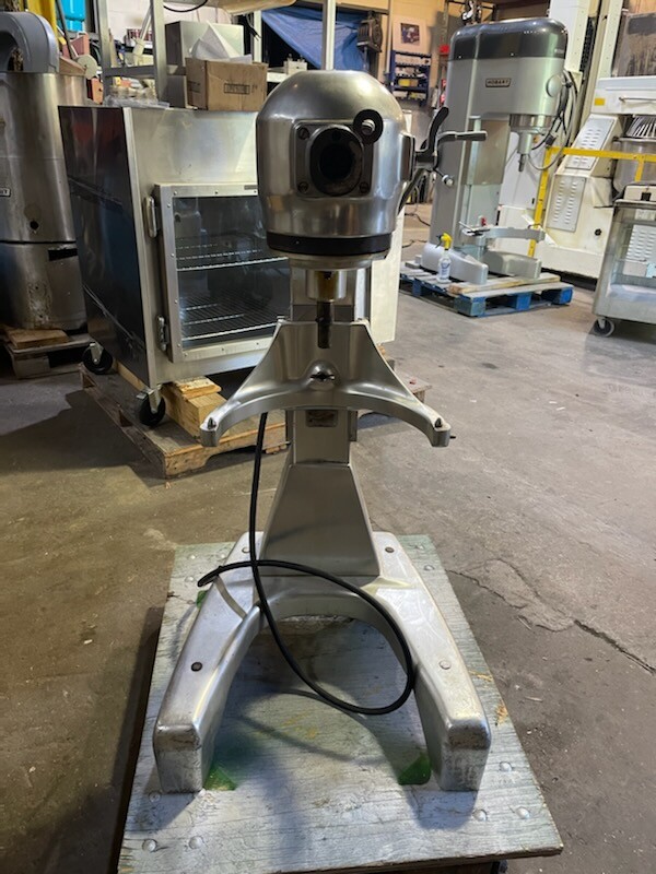 Hobart A200 Deluxe 20 Quart Floor Model Commercial Mixer – 3 Phase