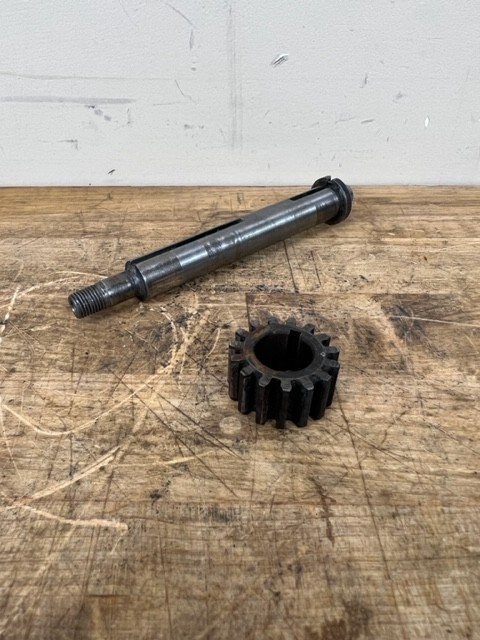 Hobart Mixer Transmission Shaft with 15 Tooth Gear – A120, A200 Part# 00-291236