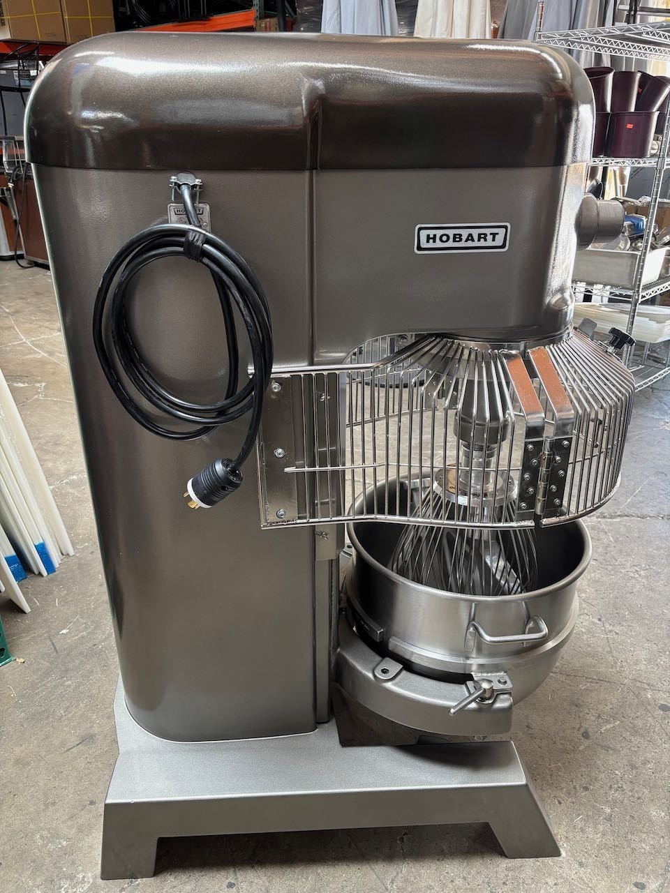 60 Quart Hobart H-600 Classic Mixer With Safety Cage Bowl Guard 208V 3 Ph 1.5 HP