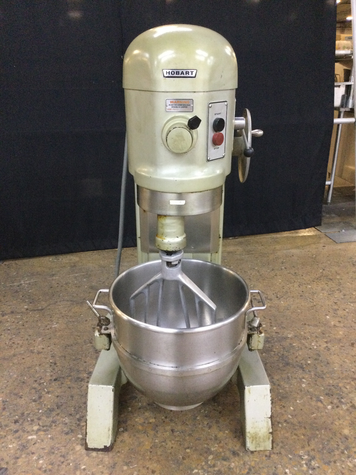 Hobart H-600, 60qt Dough Mixer With Bowl 1 Attachment