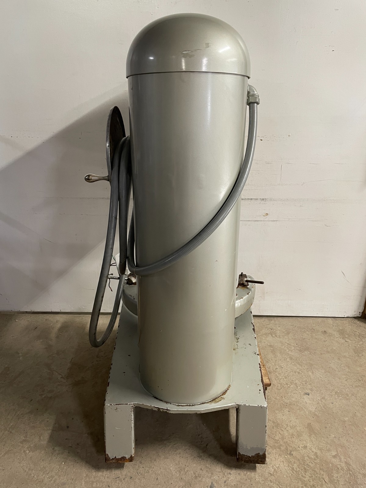 Hobart L800 80 Quart Mixer with Bowl and Attachments