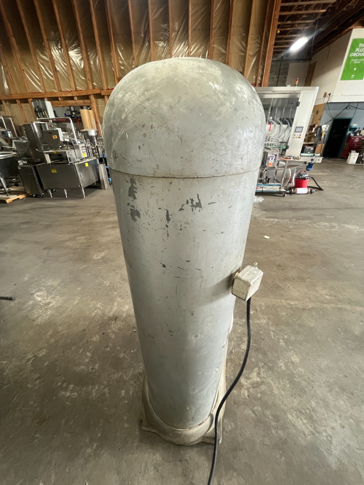 Hobart 140Qt Mixer with Bowl, Beater, and Dolly