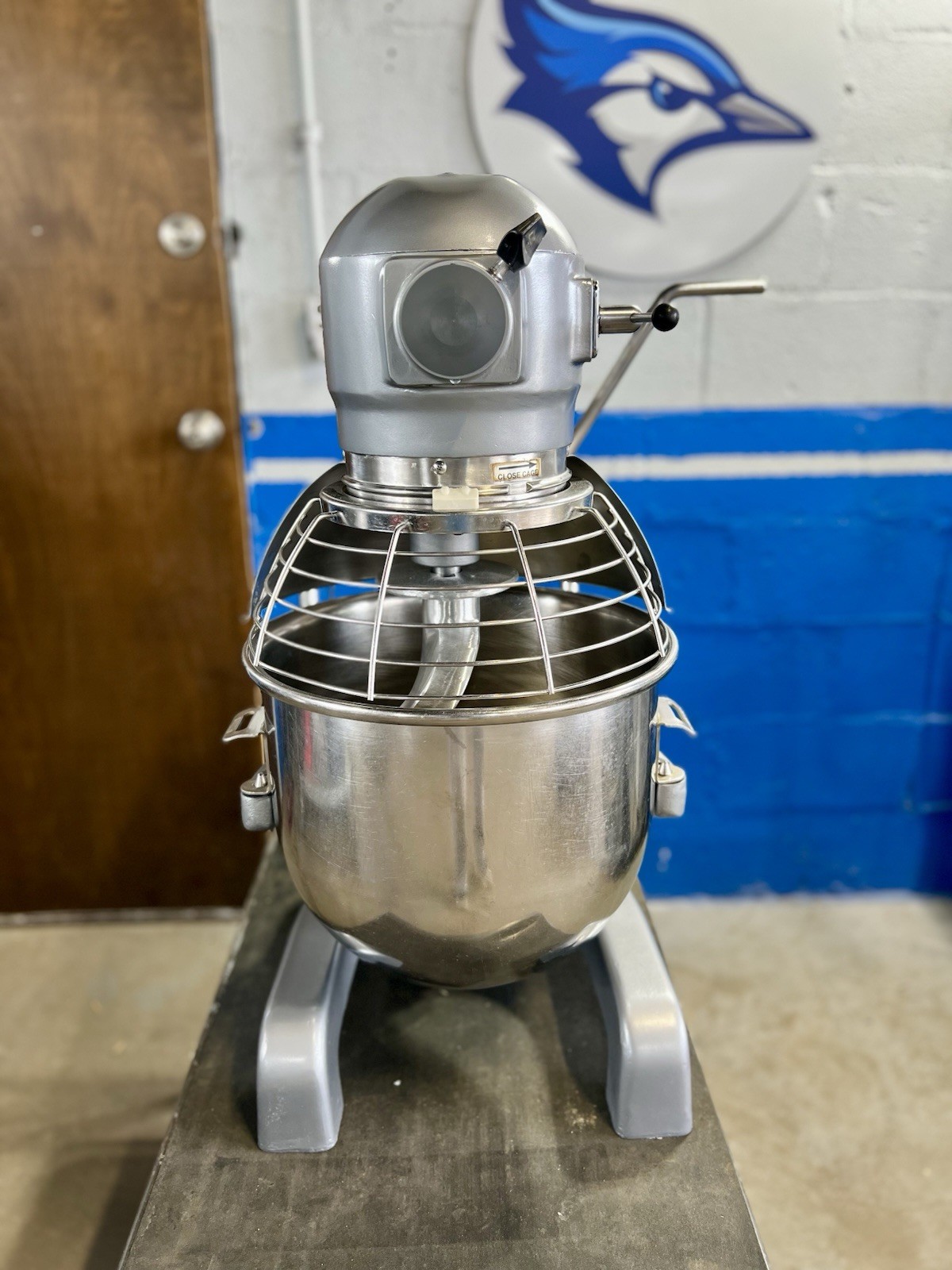 Hobart A200T 20 Quart Qt Mixer With Bowl And 2 Tools