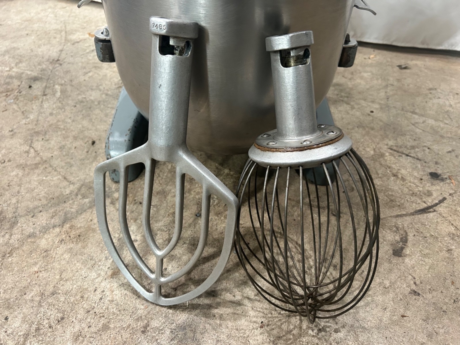 Hobart A-200 20qt Mixer w/Bowl, Paddle & Whisk T01034