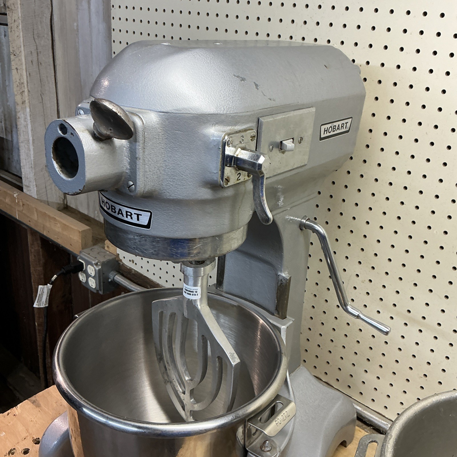 HOBART 12 Quart Mixer A120 W/ Bowl, Paddle, Whisk – 1PH – Watch Video!