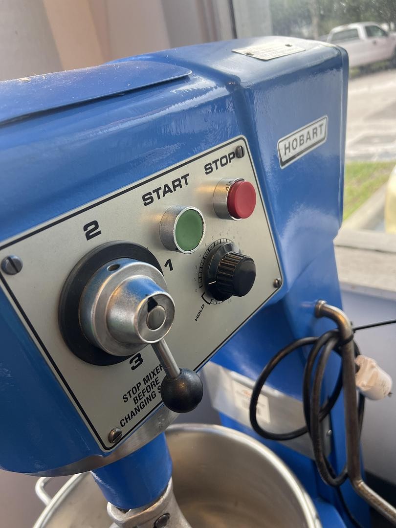 Hobart Commercial Planetary Mixer – Heavy Duty Bakery & Restaurant Mixer