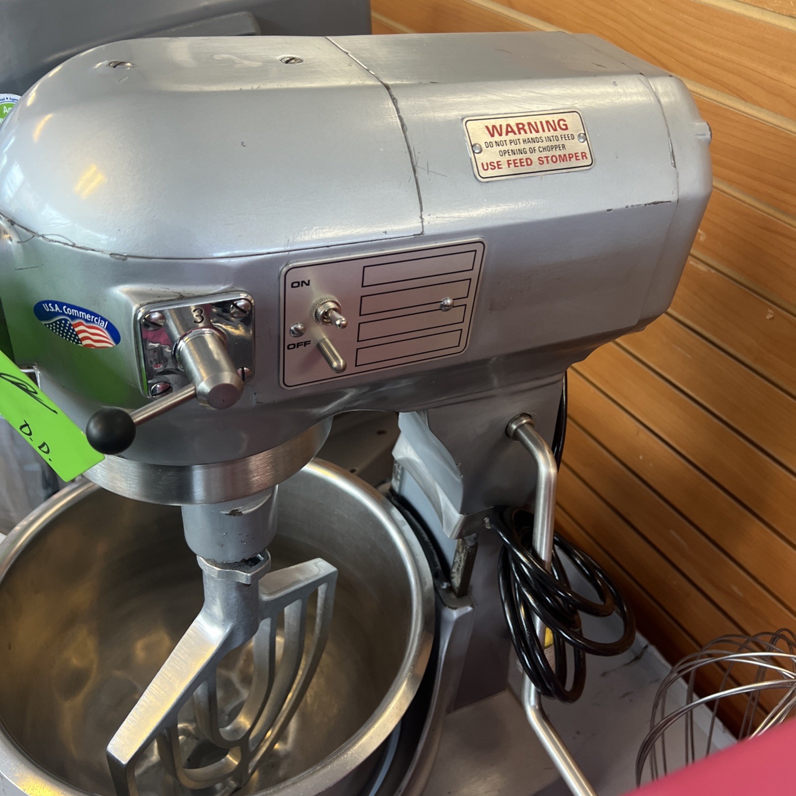 HOBART A 200 20 QT Mixer Includes Bowl & Pattle Hook & Whip 115V NICE SHAPE!