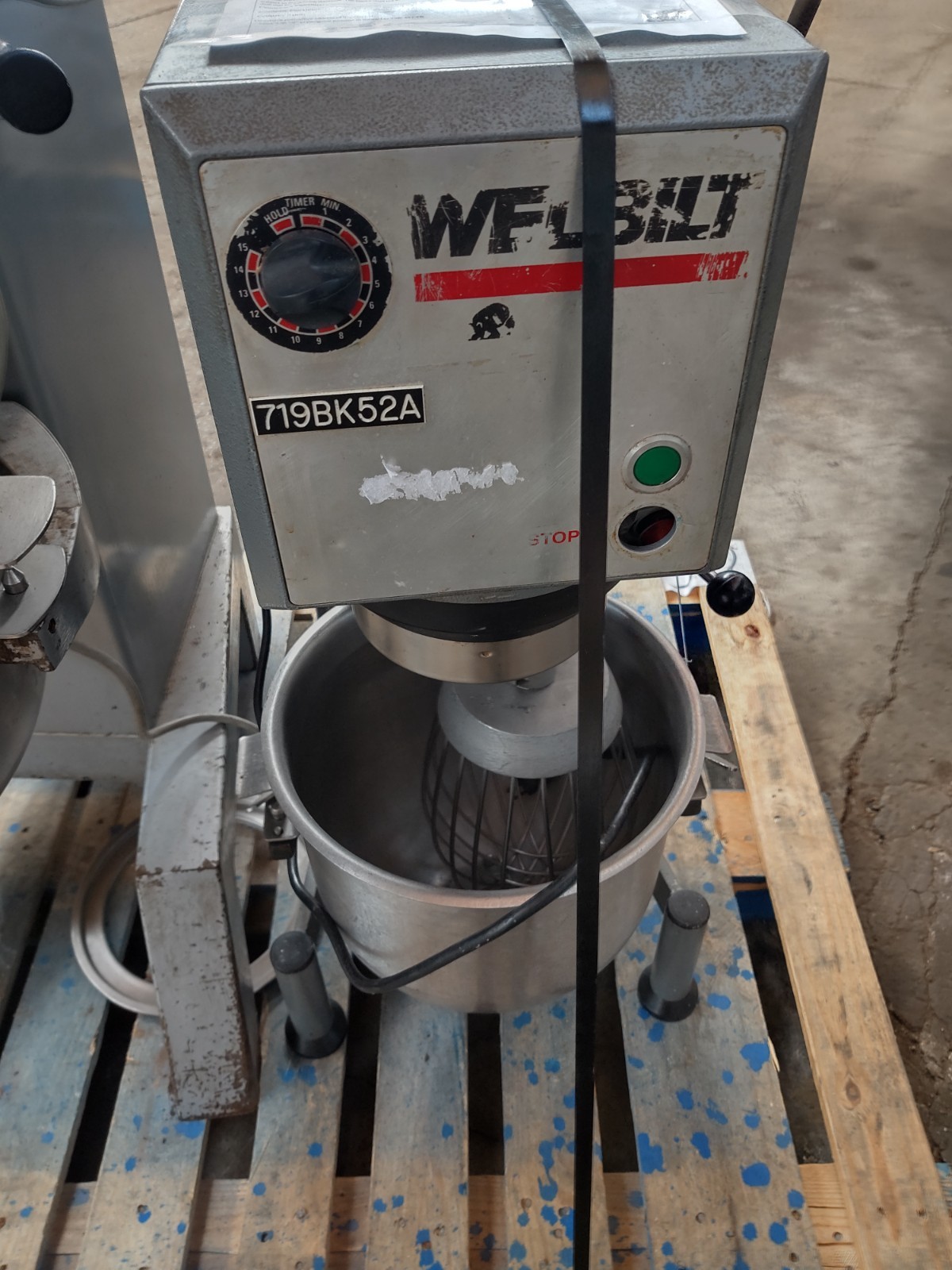 WELBILT VARIMIXER W20 (20 QUART) WITH BOWL AND HOOK. 110 VAC