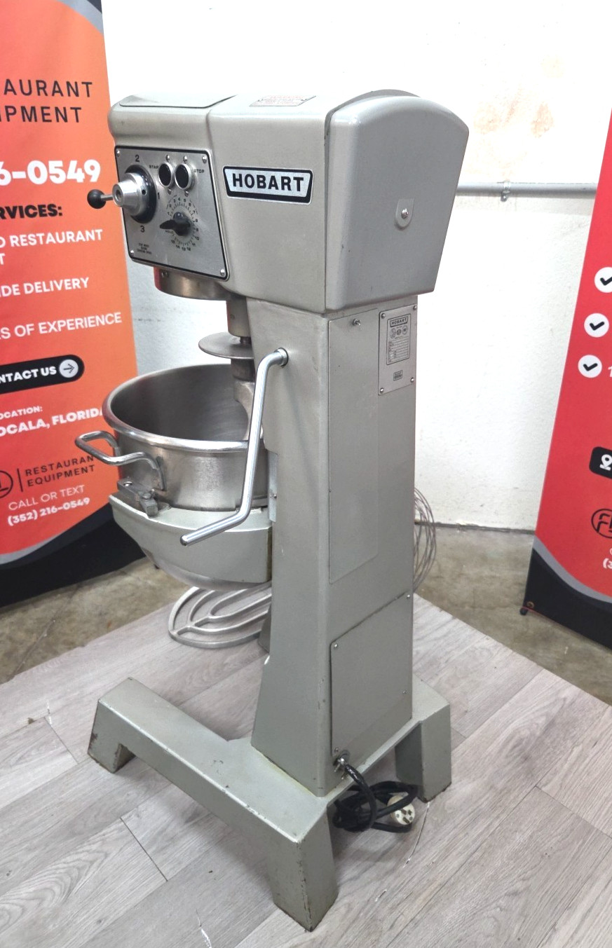 HOBART D300T 30QT MIXER W/ HOOK, WHIP, PADDLE,TIMER, BOWL – 1 Phase – WATCH VID!