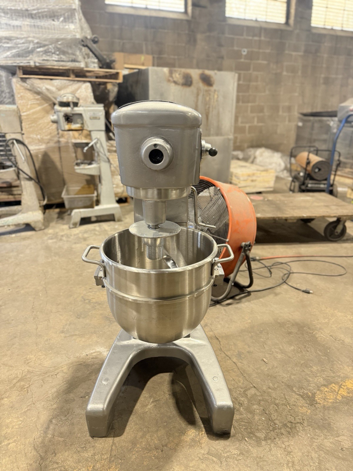 Hobart D-300 Mixer 30 Quart with Stainless Bowl and Hook