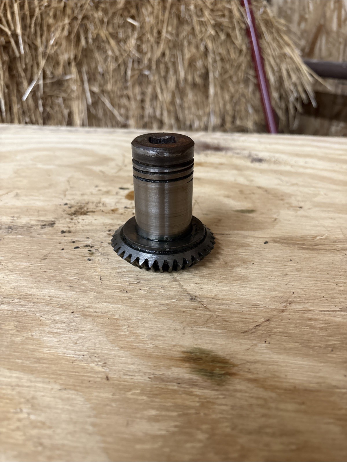 Hobart 00-435065-00002 Bevel Drive Gear And Seal Assembly