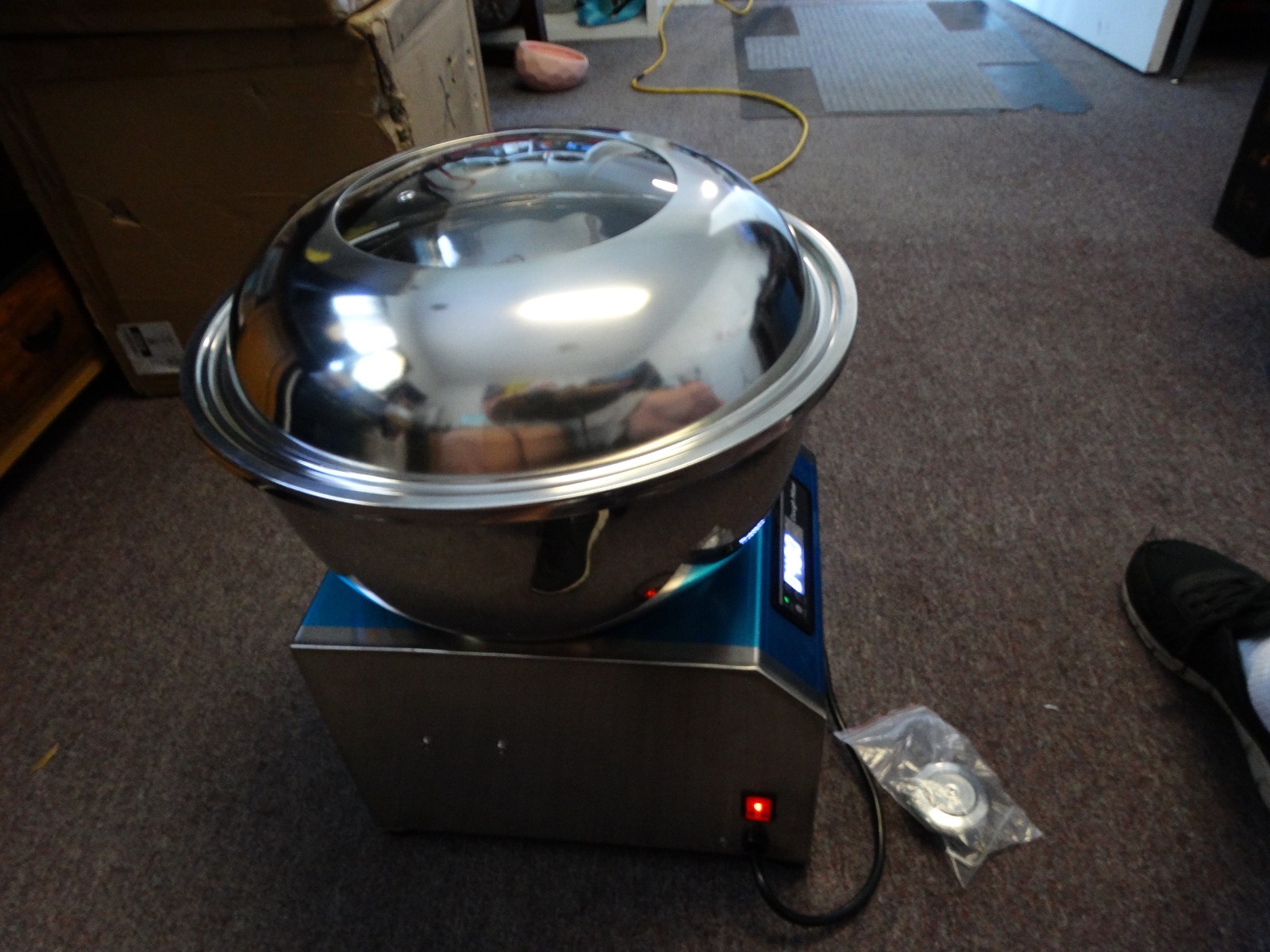 8KG Stainless Steel Nondetachable Basin Type Dough Mixer 110V Bowl Noodle