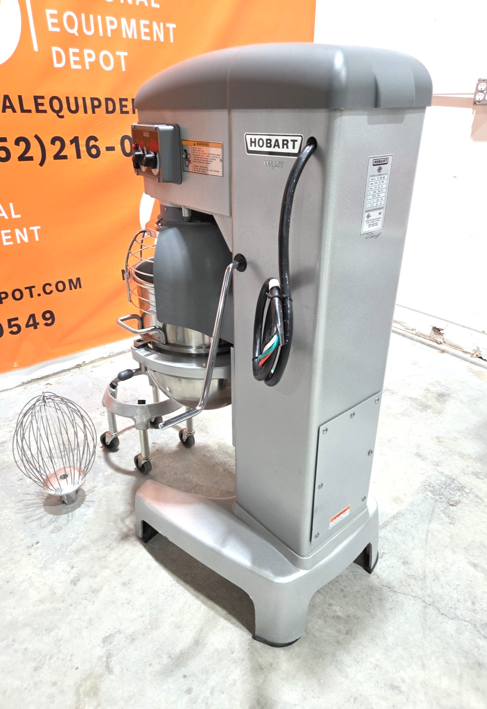 NEW HOBART HL400 40QT Mixer W/ Hook, Whip, Bowl/Dolly – 3PH/1.5HP – Watch VIDEO!