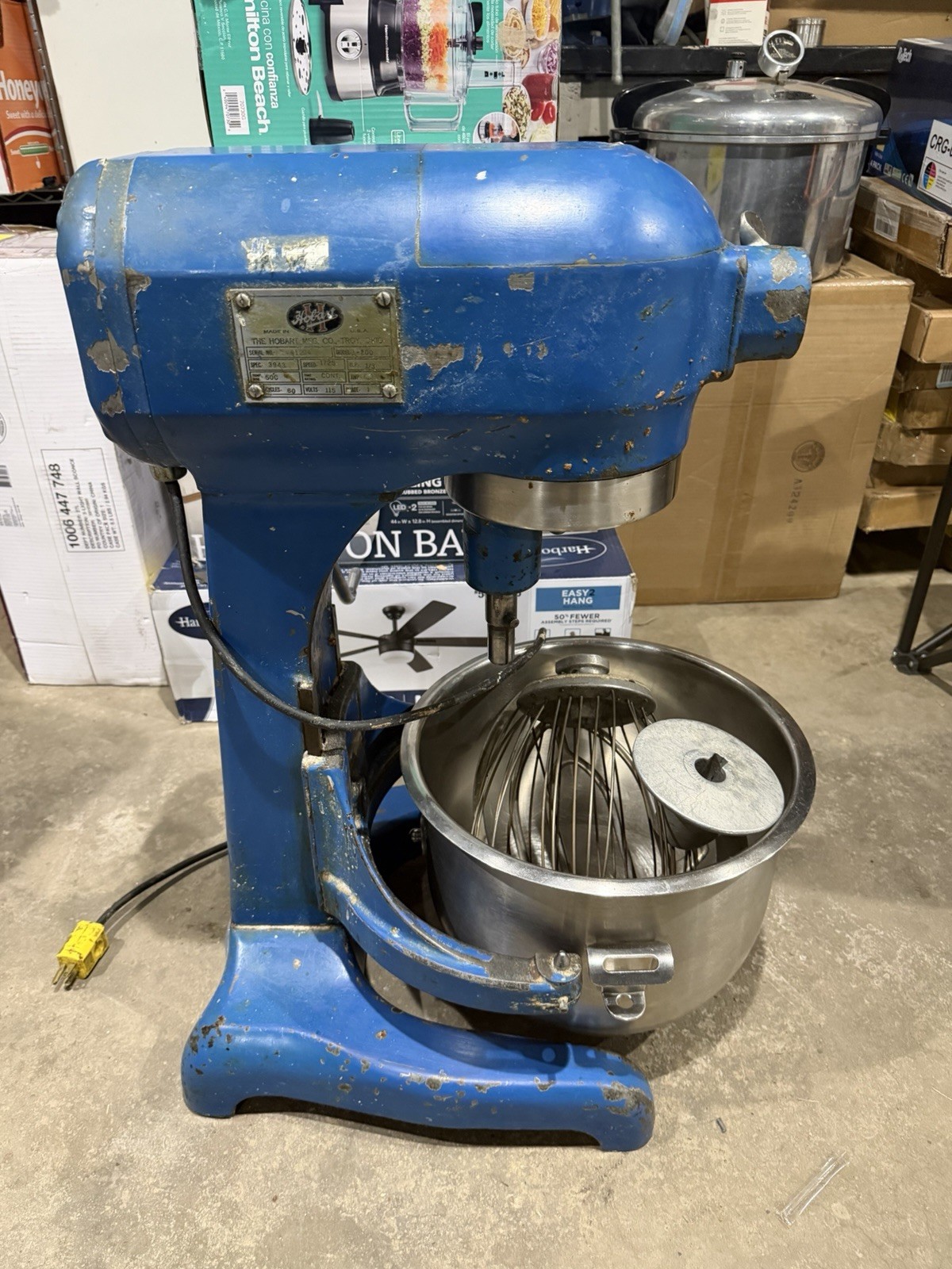 Hobart HL200 20 Qt 3-Speed Commercial Dough Mixer 120V With Bowl & Attachments