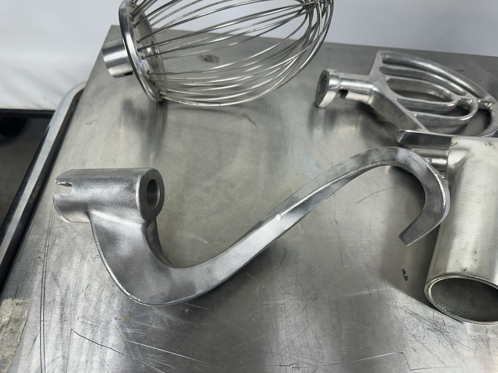THUNDERBIRD ARM-02 20-QUART HEAVY DUTY MIXER