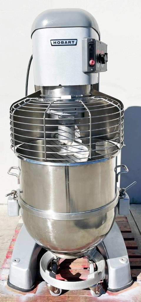 Hobart (HL1400N) 140 Quart 4 Speed Commercial Bakery Restaurant Dough Food Mixer