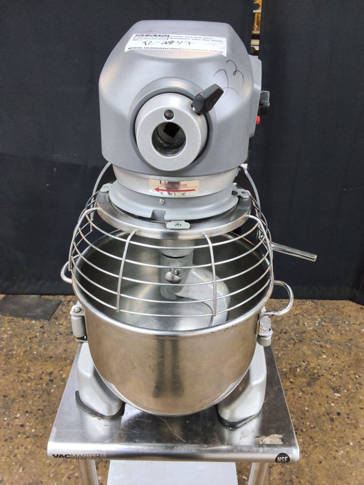 Hobart Legacy HL200 commercial Countertop 20 Quart Dough Mixer with bowl & hook