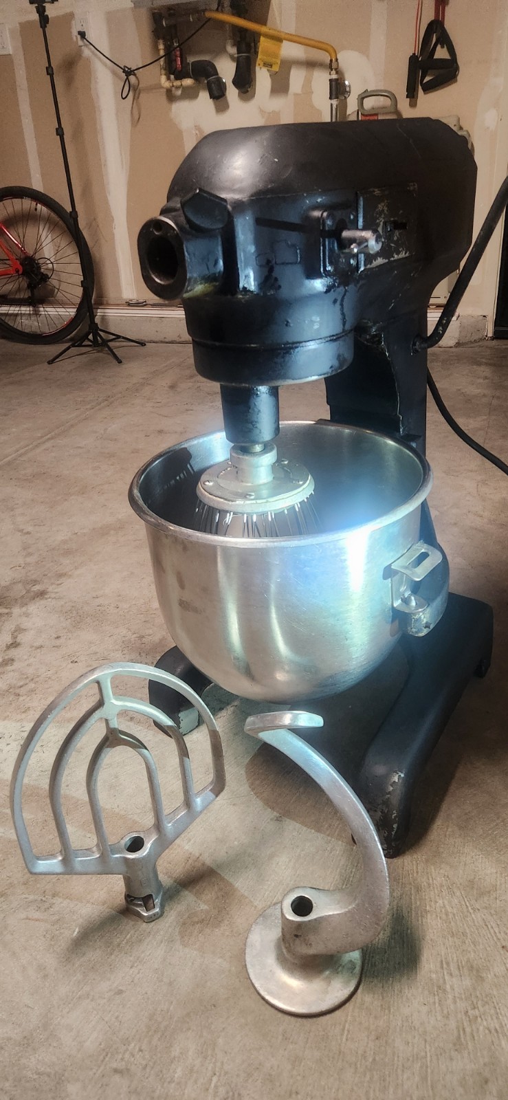 Hobart A200 T Commercial Mixer With Attachments- Video Demo -40Quart, 120VOLT
