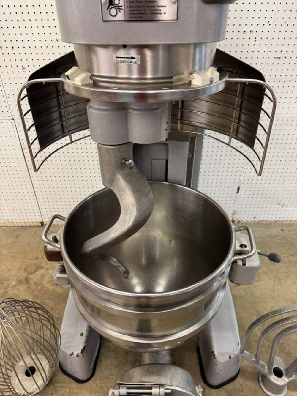 Used 60qt Hobart Legacy HL600-1 Planetary Floor Mixer with Guard – 240V, 3 Phase
