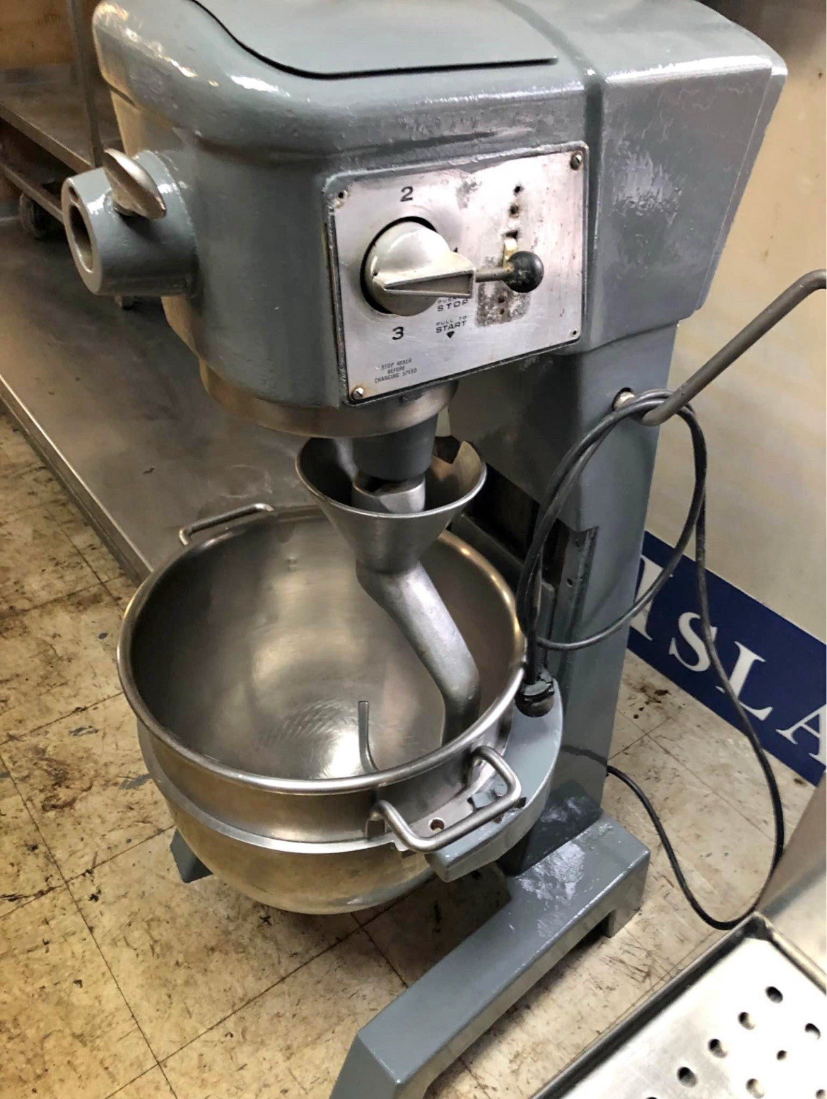 30 Quart Hobart Mixer D-300 110V Commercial Restaurant Equipment Bakery